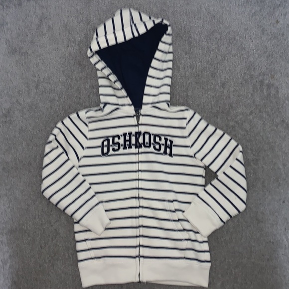 Carter's sweater bundle for boys size 5! - Picture 2 of 10